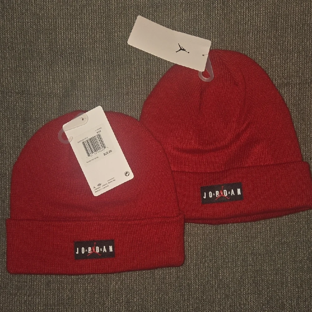 Jordan Winter Hat - Picture 3 of 5